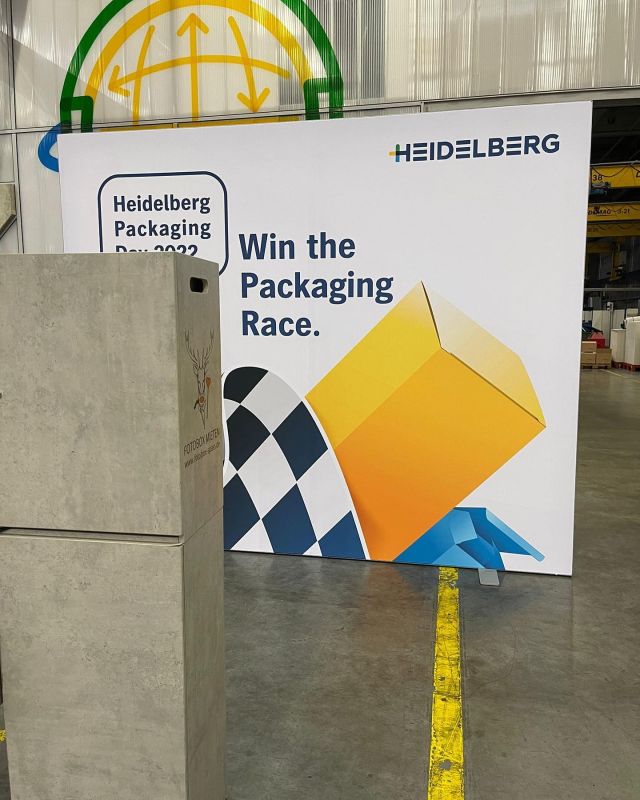 Zum zweiten Mal bei @heidelbergerdruck 🫶🏽 Auch bei den Packaging Days hat unsere Fotobox für Abwechslung gesorgt, die Gäste konnten sich in den Pausen zwischen den Vorträgen fotografieren und das Bild als schöne Erinnerung direkt mit nach Hause nehmen. #photobooth #heidelbergerdruckmaschinen #fotobox